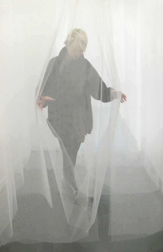 Pia Männikkö: Ääret, 2011